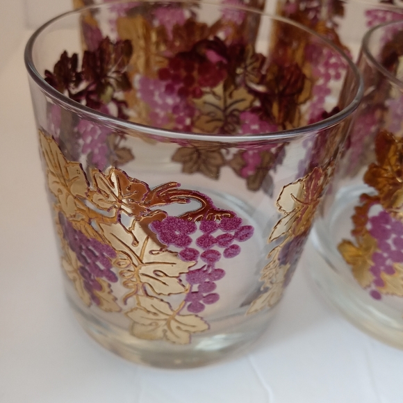 Vintage Tumblers Embossed with Grapes and Leaves. Gorgeous 22k Gold. Set of 4. - Picture 9 of 9